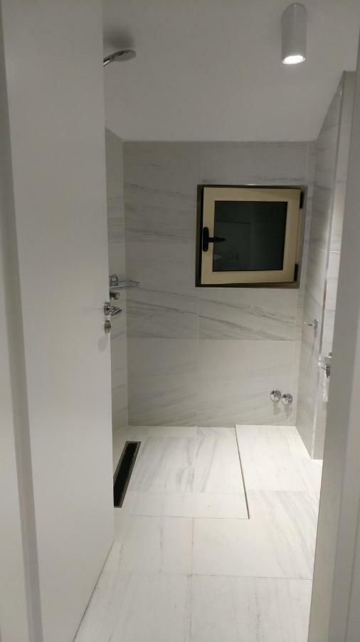 P-Apartment Sarandë Esterno foto